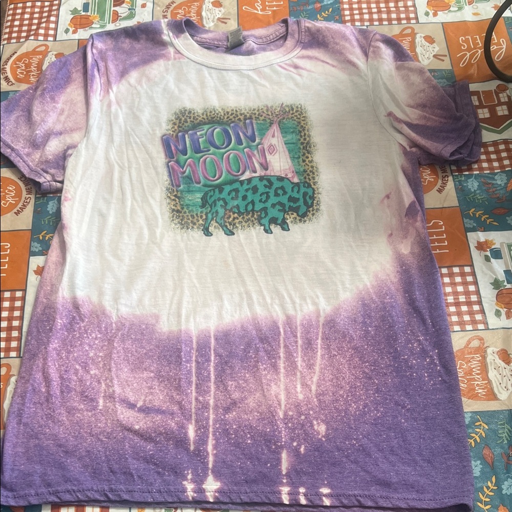 Neon Moon bleached tee